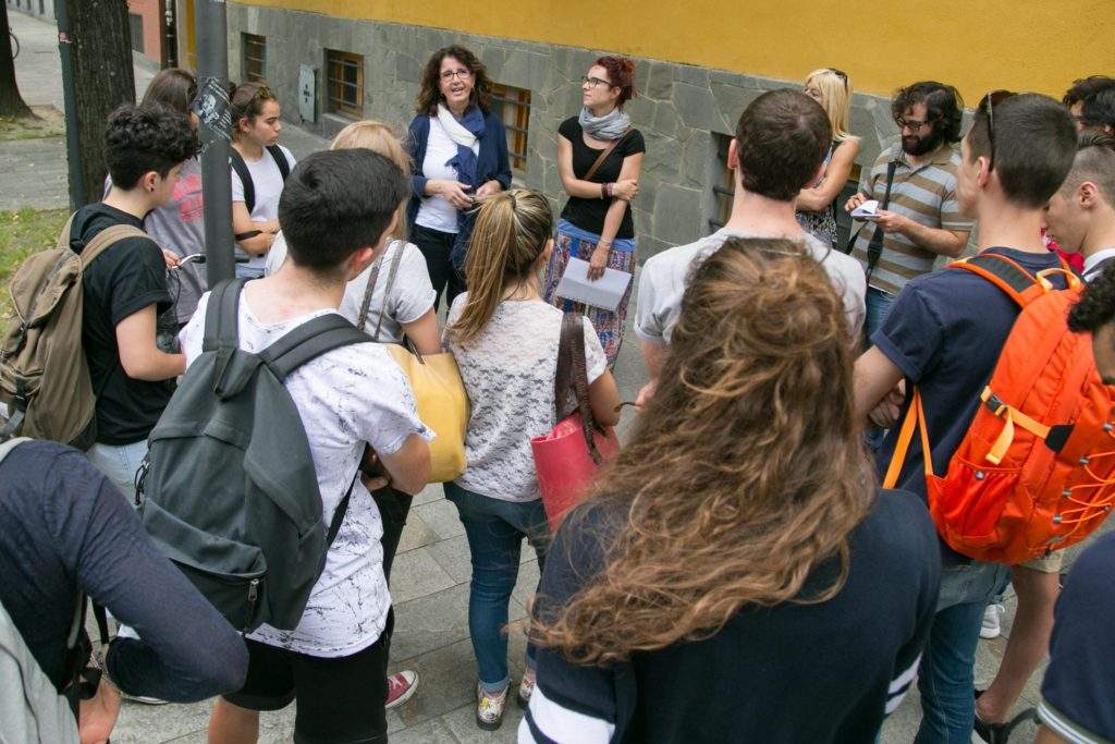 Paci studenti passeggiata ex sede OMNI-3