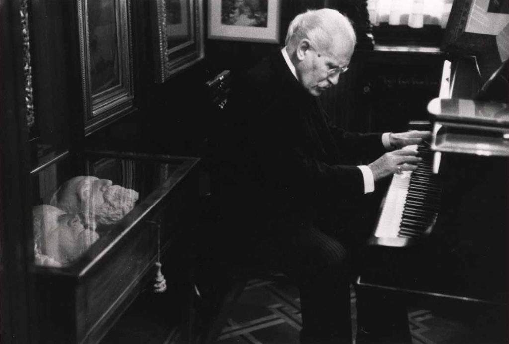 toscanini al pianoforte2