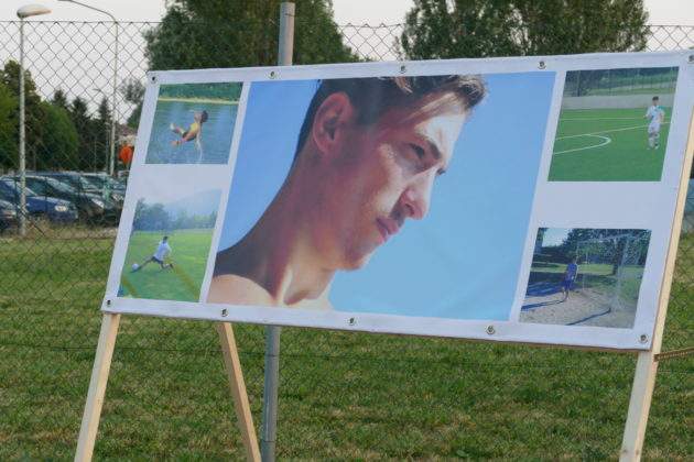 Foto ricordo del giovane Blushaj nel torneo a lui dedicato a San Polo di Torrile