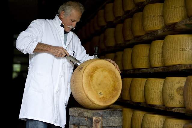 Parmigiano Regggiano CG 2010_233 picc