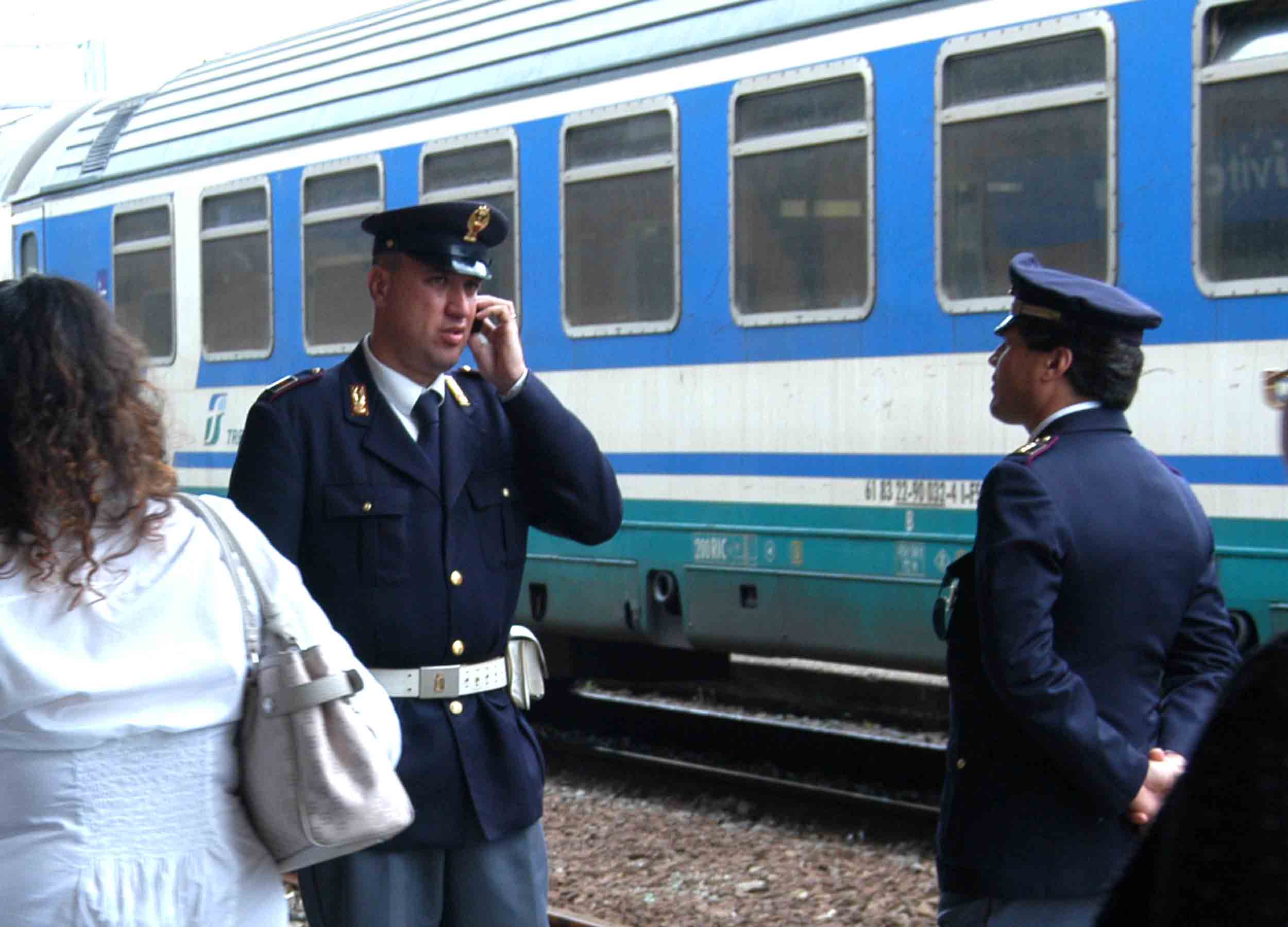 STAZIONE-FERROVIARIA-TRENO-PENDOLARI-(5)POLFER